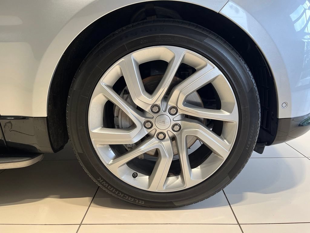 Used 2019 Land Rover Range Rover Sport HSE AWD/4WD image 19