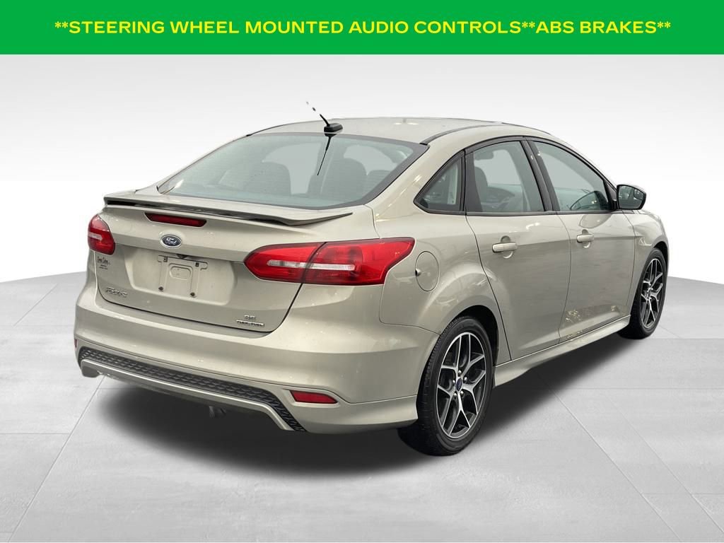 Used 2016 Ford Focus SE w/ SE Sport Package image 6