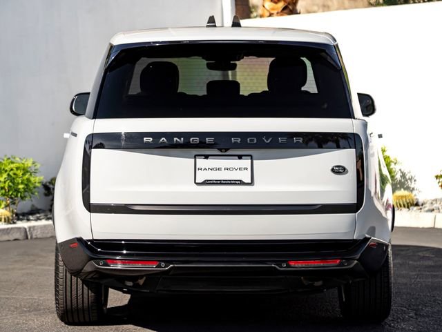Used 2023 Land Rover Range Rover SE image 8