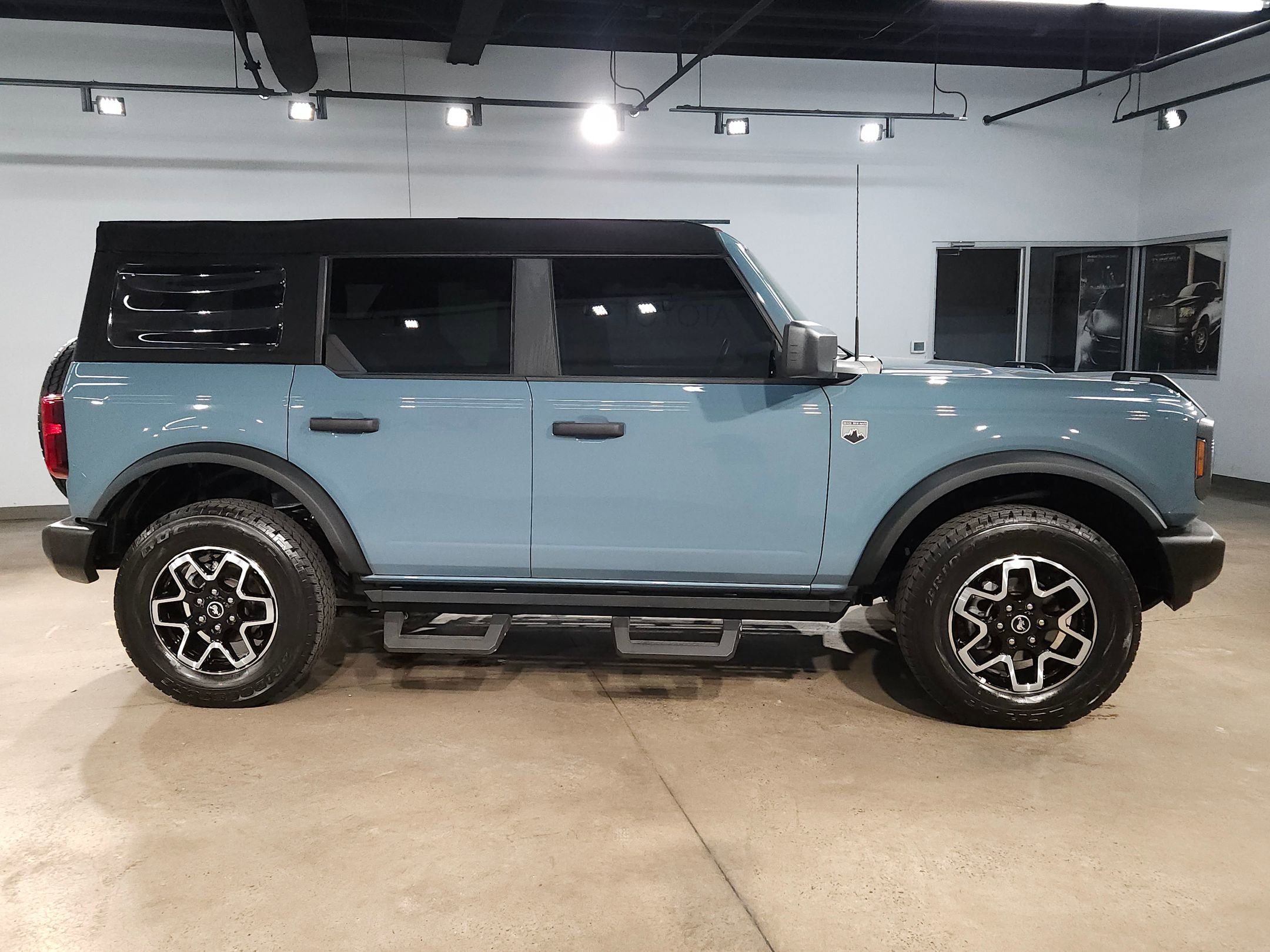 Used 2023 Ford Bronco Big Bend image 8