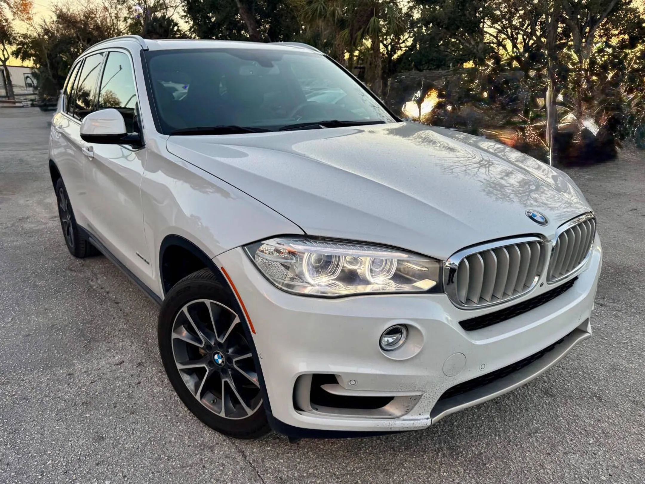 Used 2018 BMW X5 sDrive35i w/ M Sport Package image 3