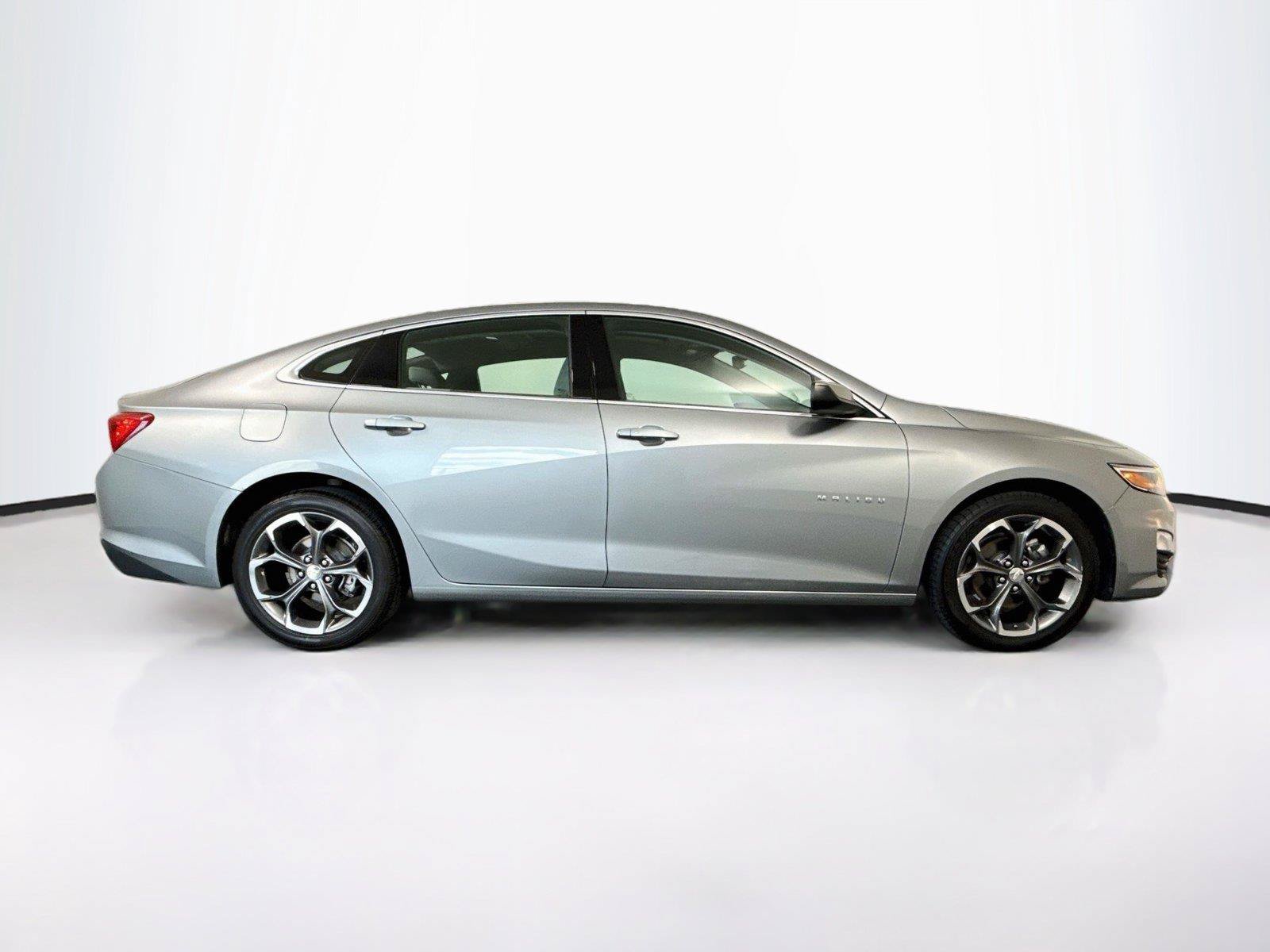 Used 2024 Chevrolet Malibu LT FWD image 6