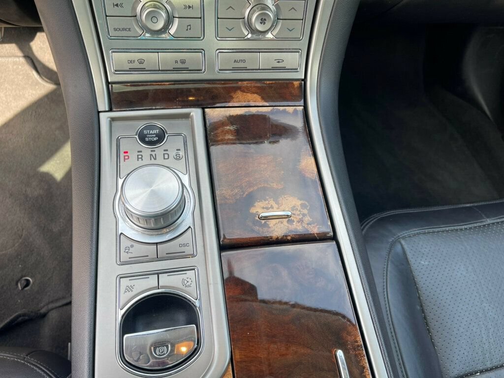 Used 2011 Jaguar XF Premium RWD image 23