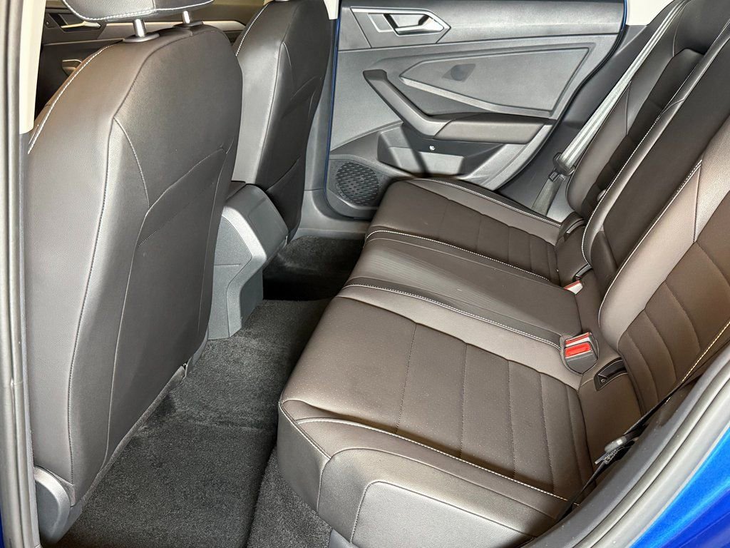 Used 2024 Volkswagen Jetta SE image 21