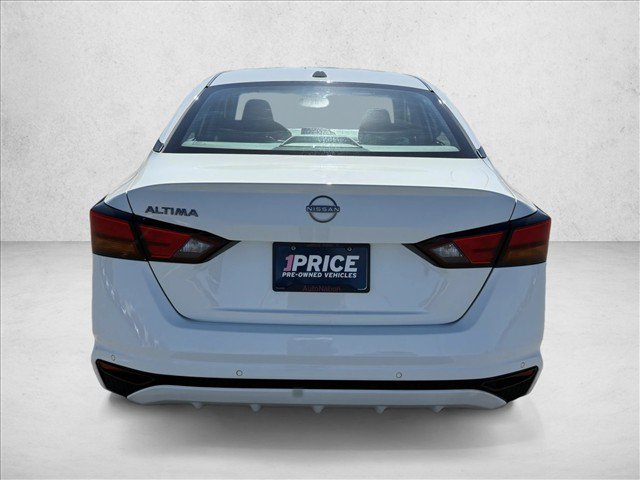 Used 2025 Nissan Altima 2.5 SV FWD image 6