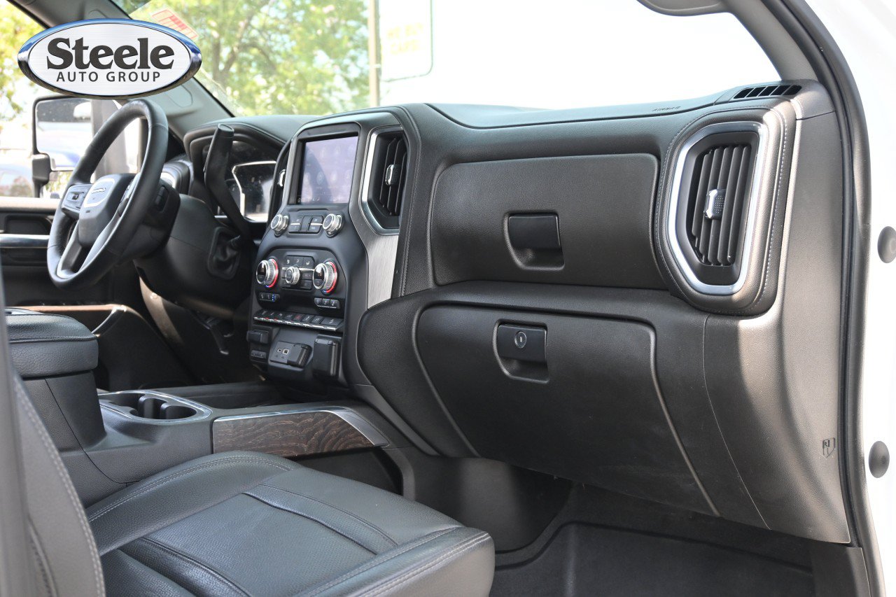 Used 2022 GMC Sierra 2500 Denali w/ Denali Ultimate Package AWD/4WD image 24