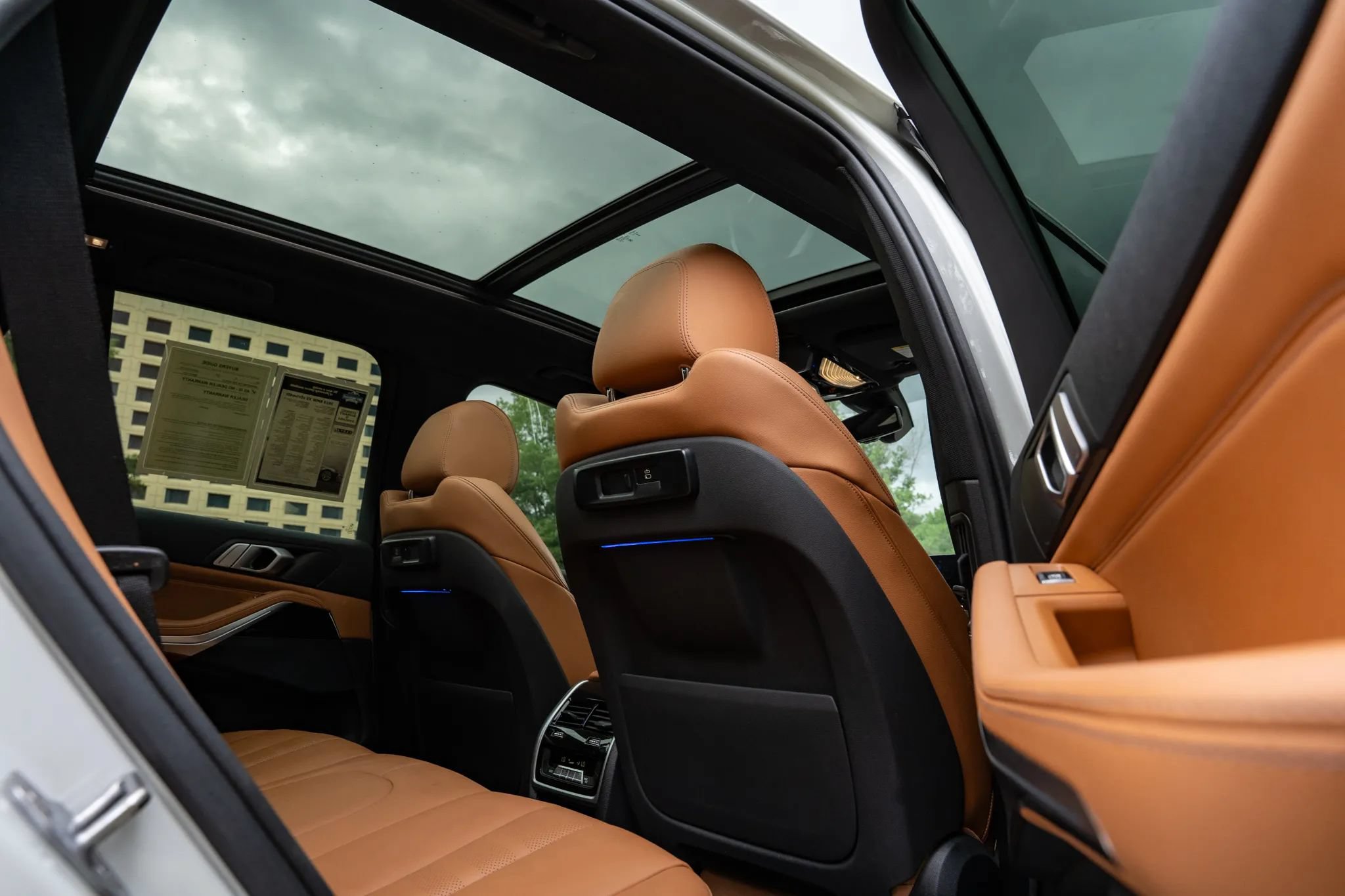 Used 2019 BMW X5 xDrive40i w/ M Sport Package AWD/4WD image 16