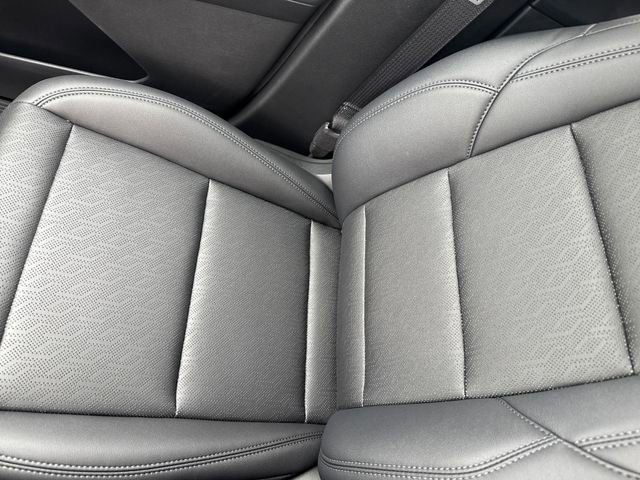 New 2026 Chevrolet Equinox LT w/ Convenience Package II image 39