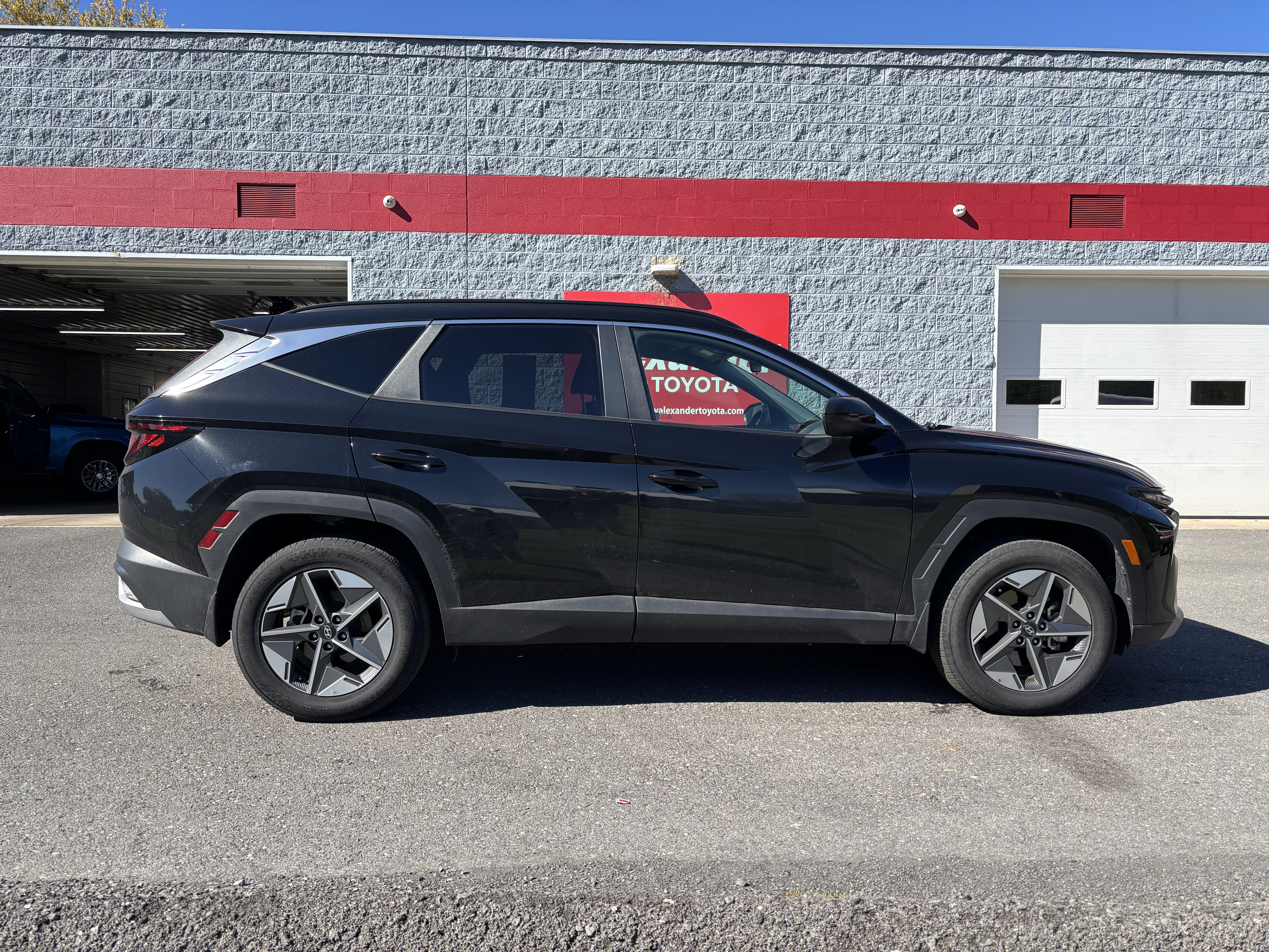 Used 2025 Hyundai Tucson SEL AWD/4WD image 2