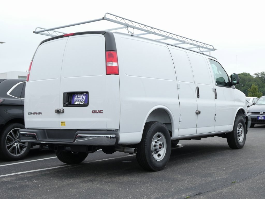 New 2025 GMC Savana 3500 w/ Driver Convenience Package image 4