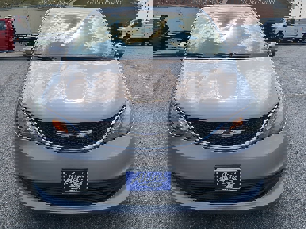 Certified 2020 Chrysler Voyager LX image 7