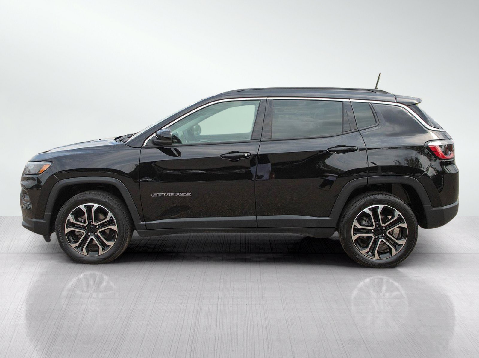Used 2022 Jeep Compass Limited AWD/4WD image 2