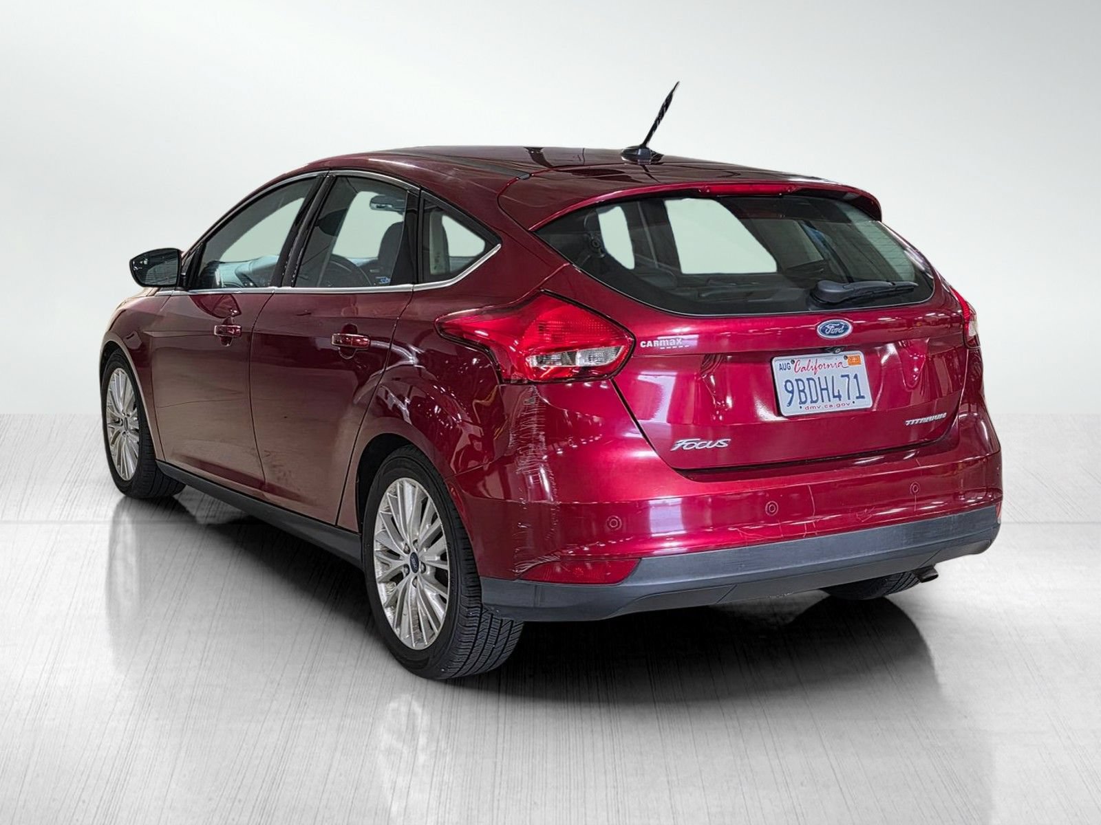 Used 2015 Ford Focus Titanium FWD image 5
