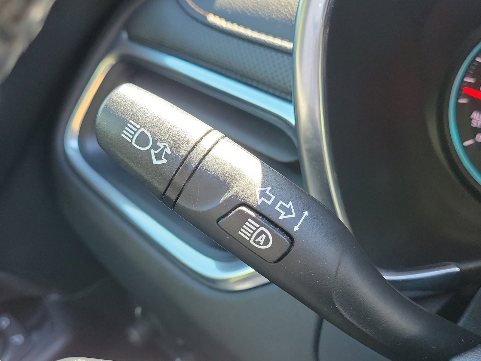 Used 2024 Chevrolet Equinox Premier FWD image 15