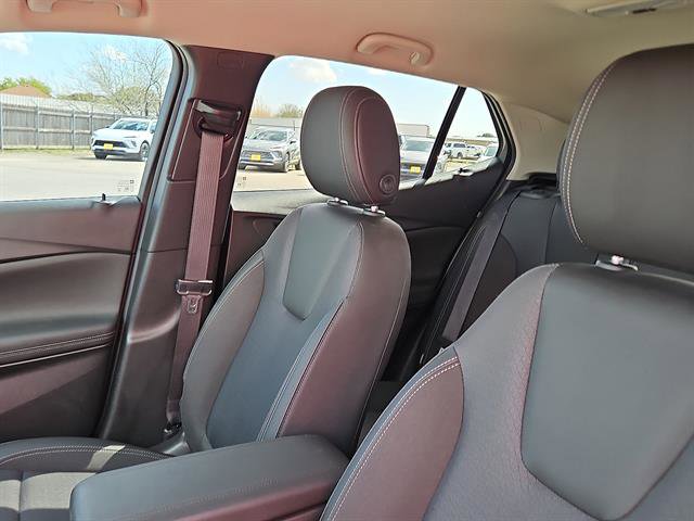 Used 2023 Buick Encore GX Select image 11
