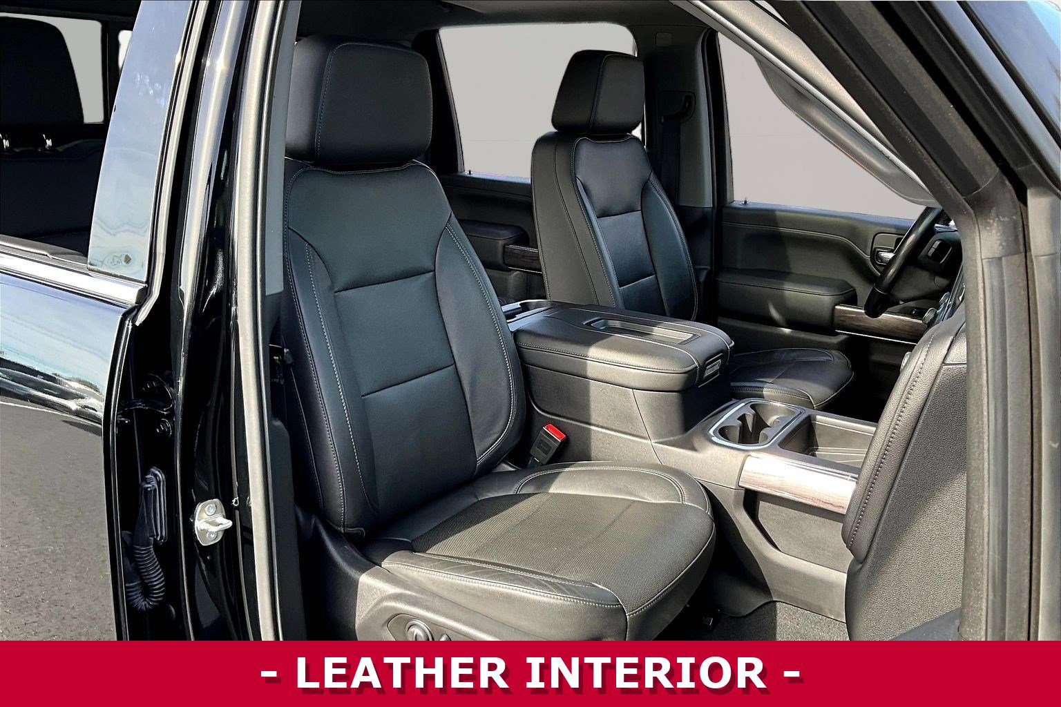 Used 2020 Chevrolet Silverado 2500 LTZ w/ LTZ Premium Package image 30