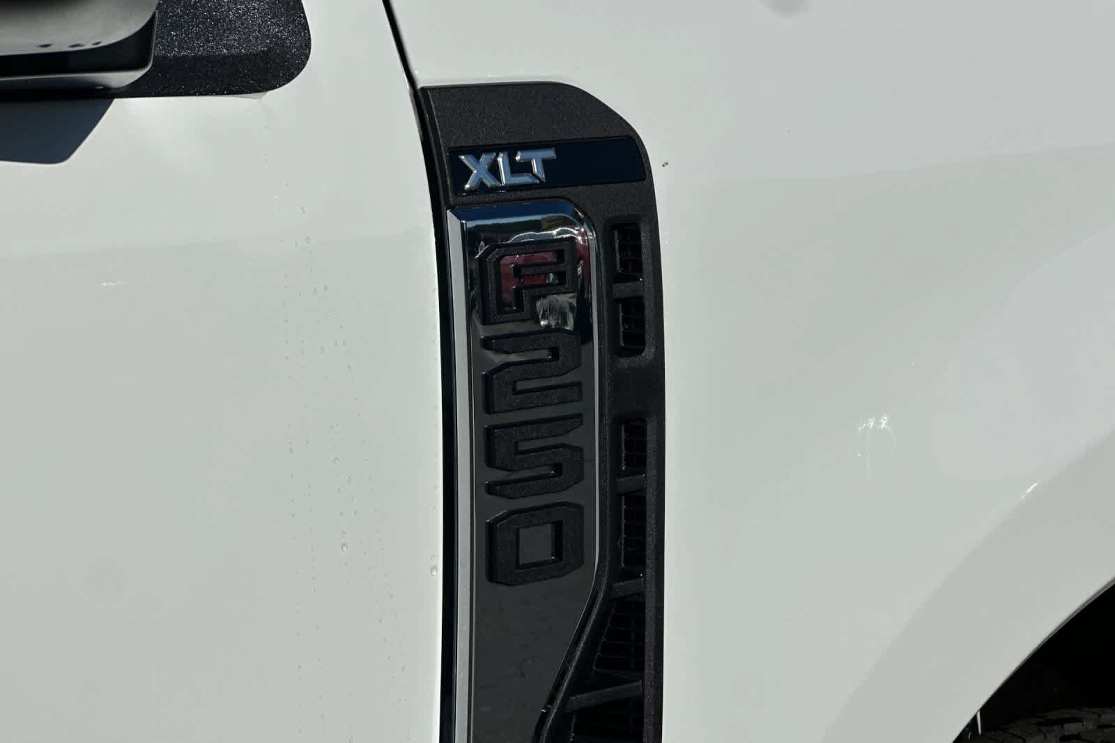 New 2026 Ford F250 XLT w/ FX4 Off-Road Package AWD/4WD image 7
