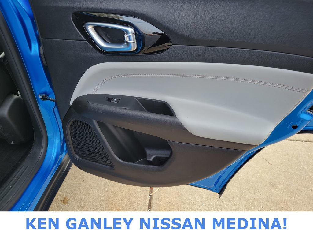 Used 2025 Jeep Compass Limited image 47