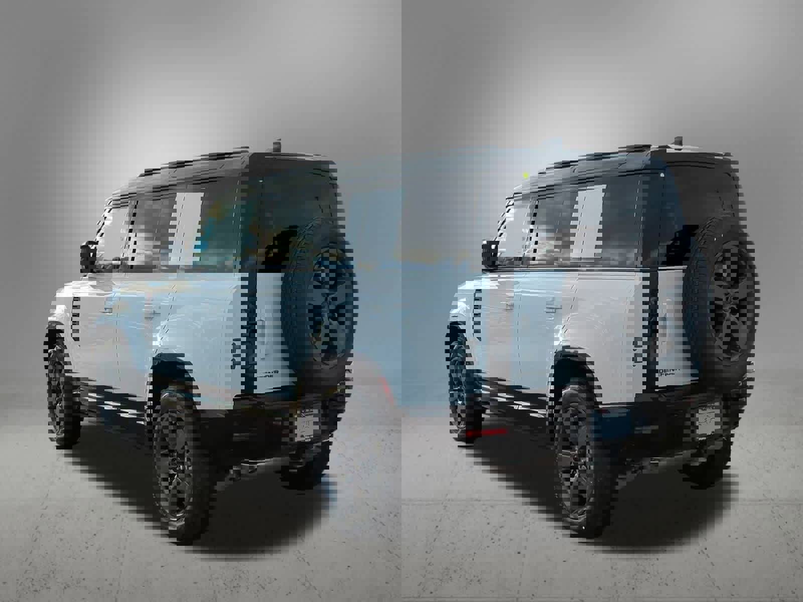 New 2026 Land Rover Defender 110 X-Dynamic SE image 4