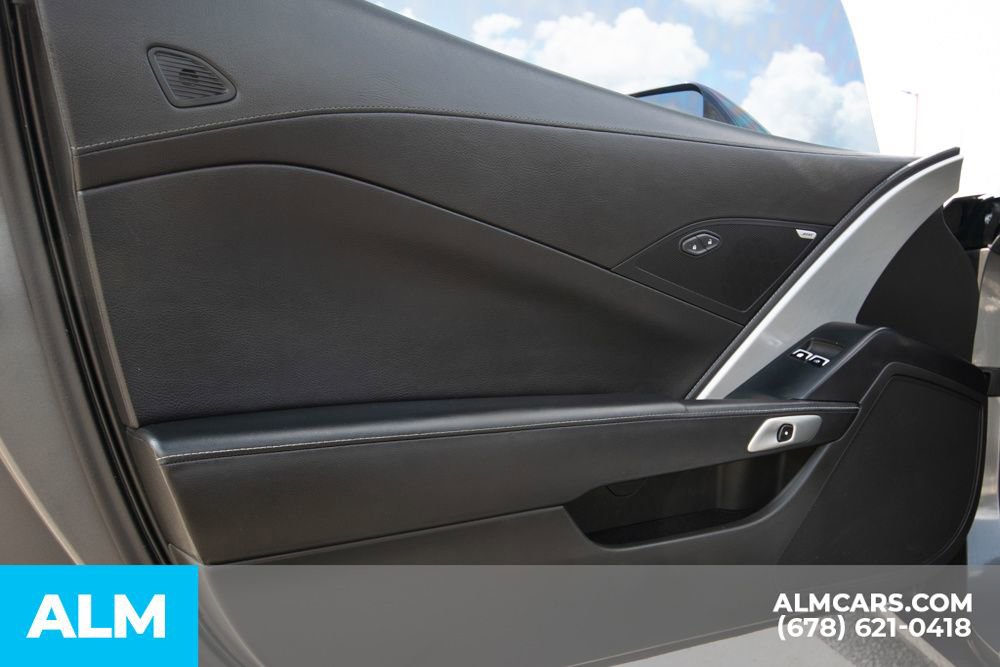 Used 2015 Chevrolet Corvette Stingray Coupe image 13