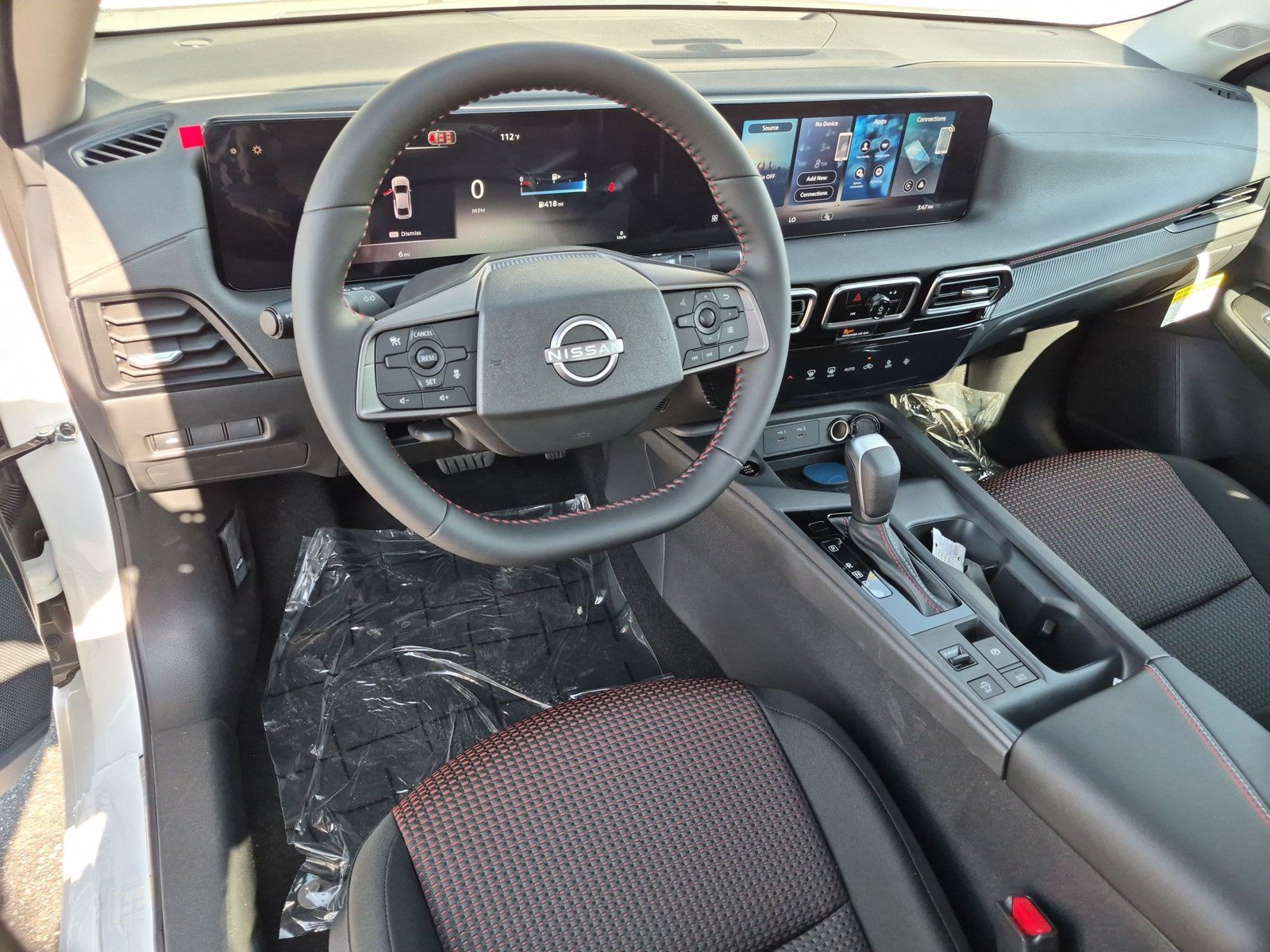 New 2027 Nissan Sentra SR w/ Floor Mat Package FWD image 2