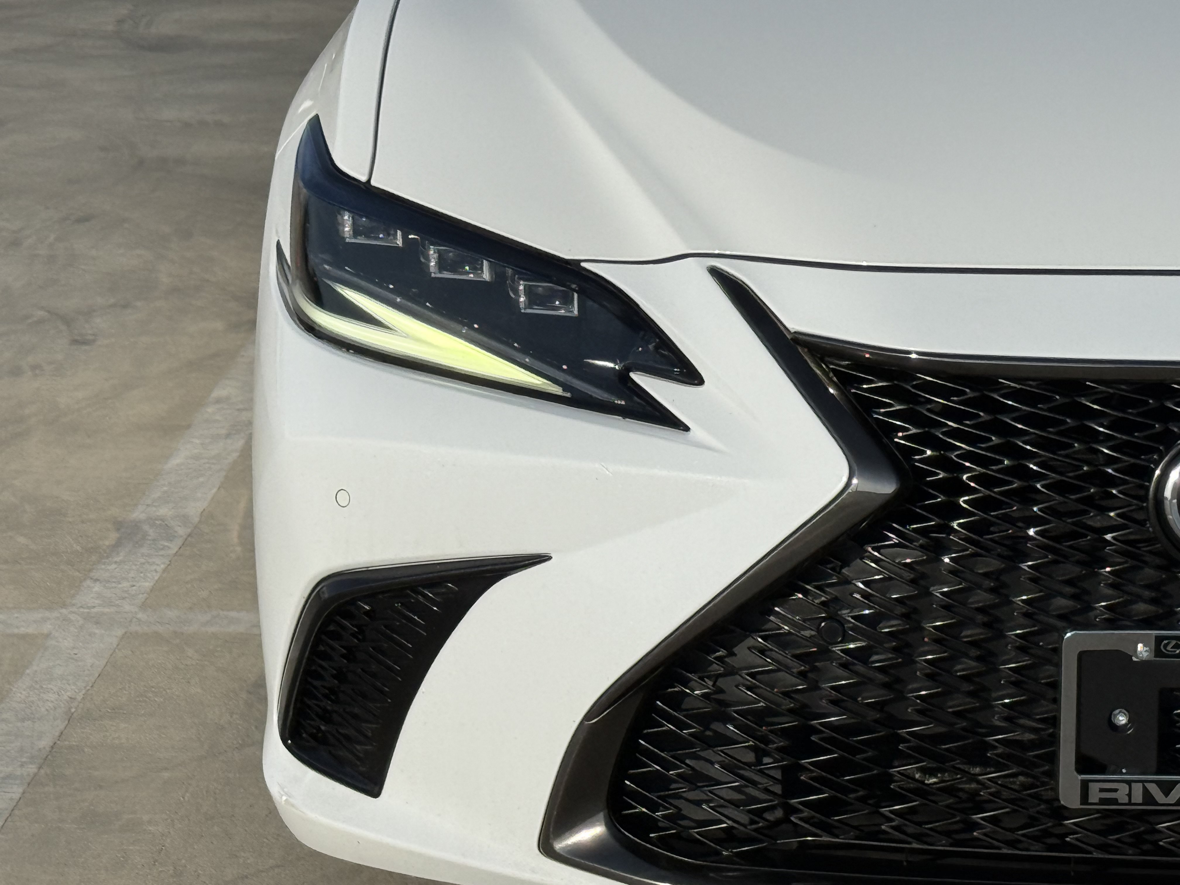 Certified 2022 Lexus ES 350 F Sport w/ Accessory Package 2 FWD image 7