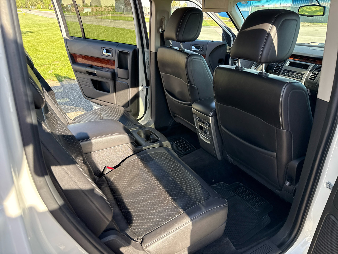 Used 2009 Ford Flex Limited image 25