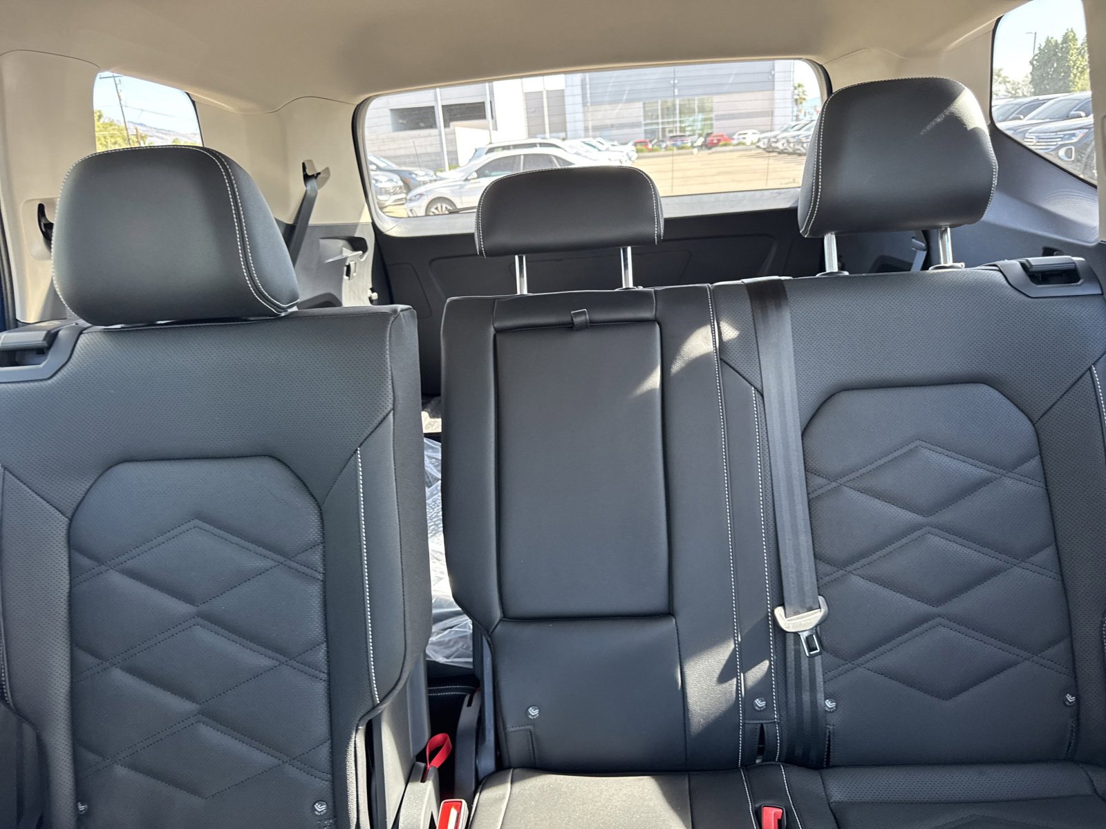 New 2026 Volkswagen Atlas SE image 18