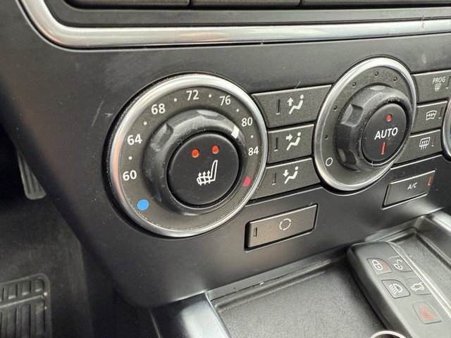 Used 2015 Land Rover LR2 image 31