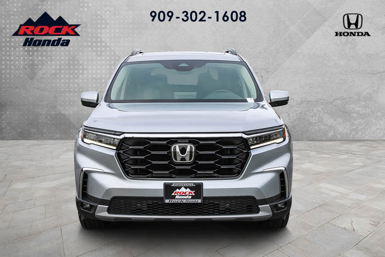 Certified 2025 Honda Pilot Touring image 2