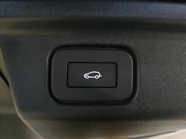 New 2026 Land Rover Range Rover Long Wheel Base SV AWD/4WD image 14