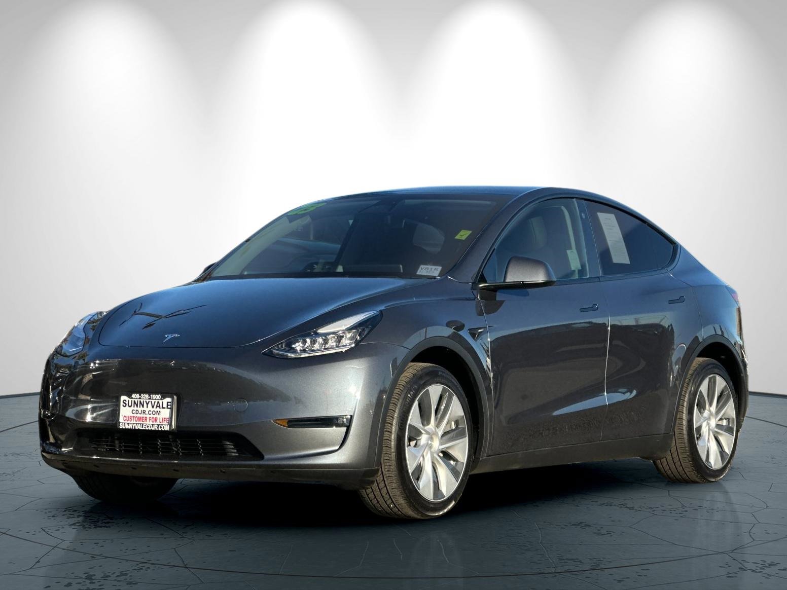 Used 2023 Tesla Model Y Long Range image 8
