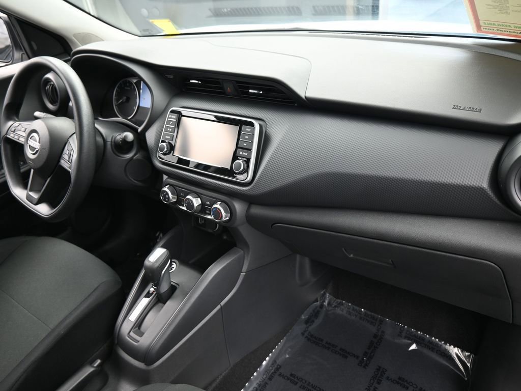 Used 2025 Nissan Kicks Play S image 38