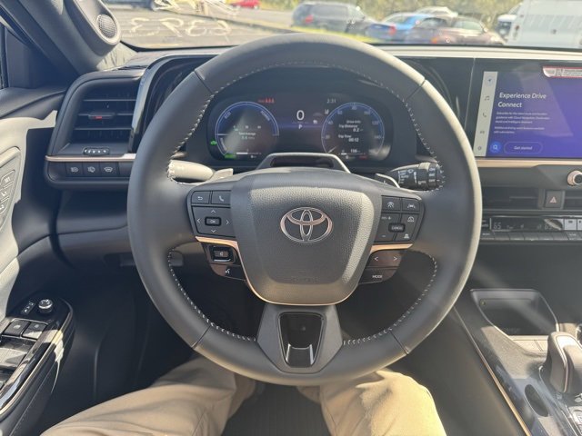 New 2025 Toyota Crown Signia image 20