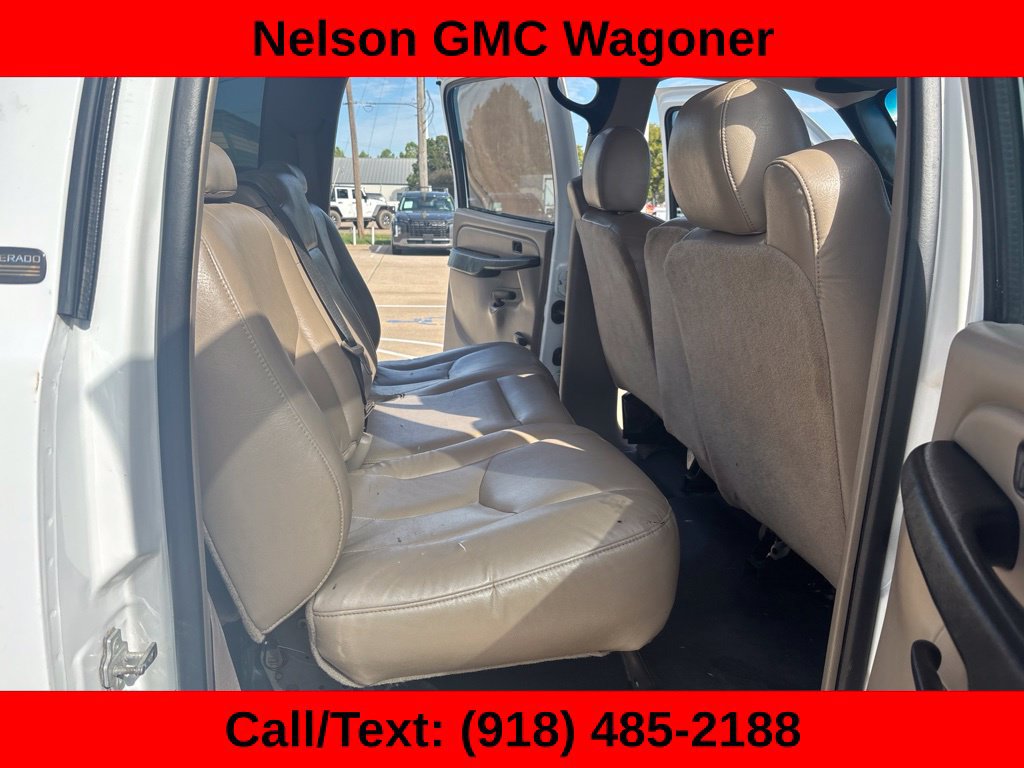 Used 2004 Chevrolet Silverado 3500 4x4 Crew Cab w/ Heavy-Duty Power Package image 26