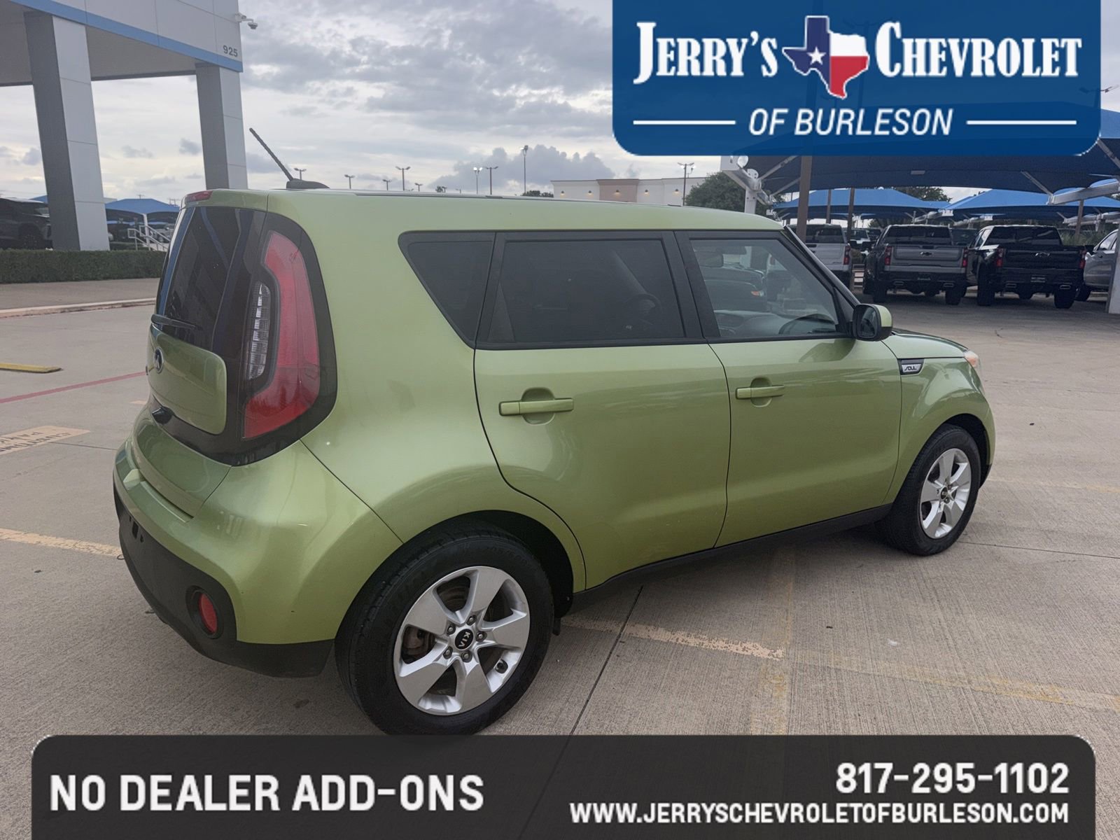 Used 2018 Kia Soul w/ Convenience Package FWD image 2