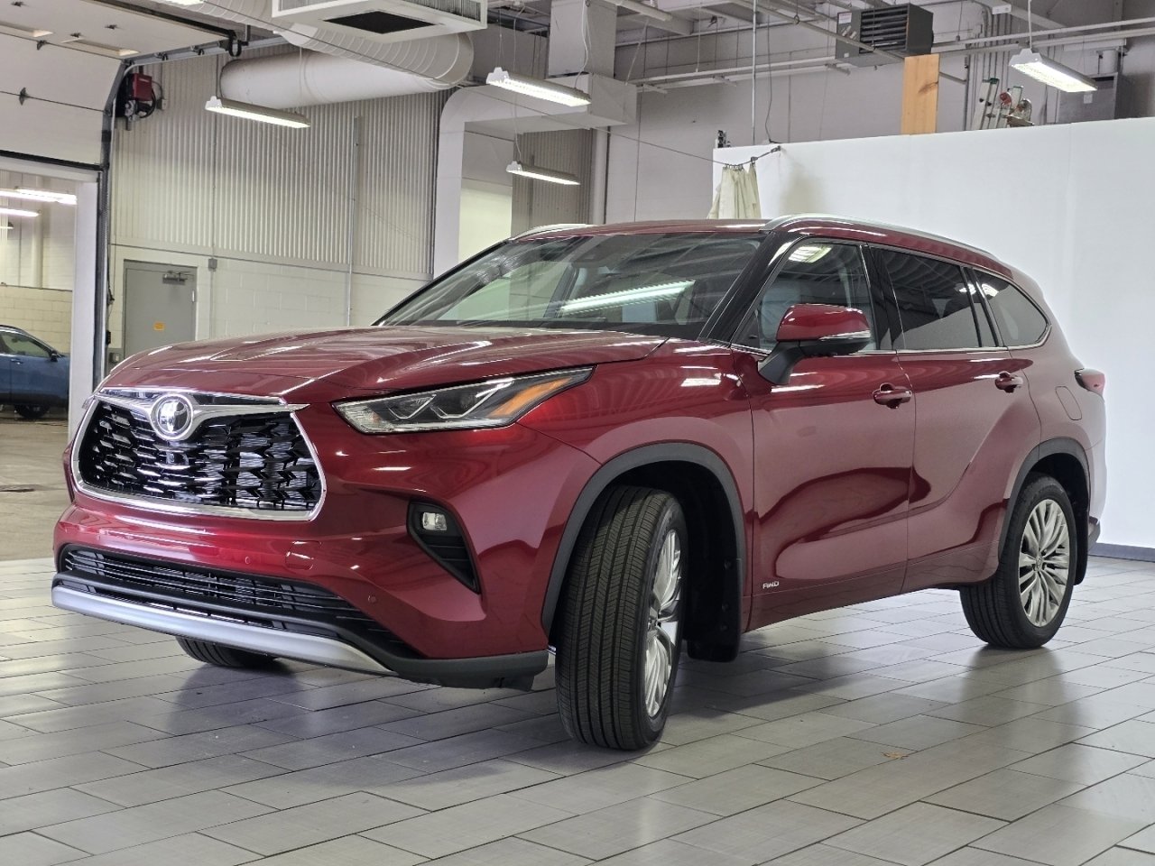 New 2026 Toyota Highlander Platinum AWD/4WD image 13