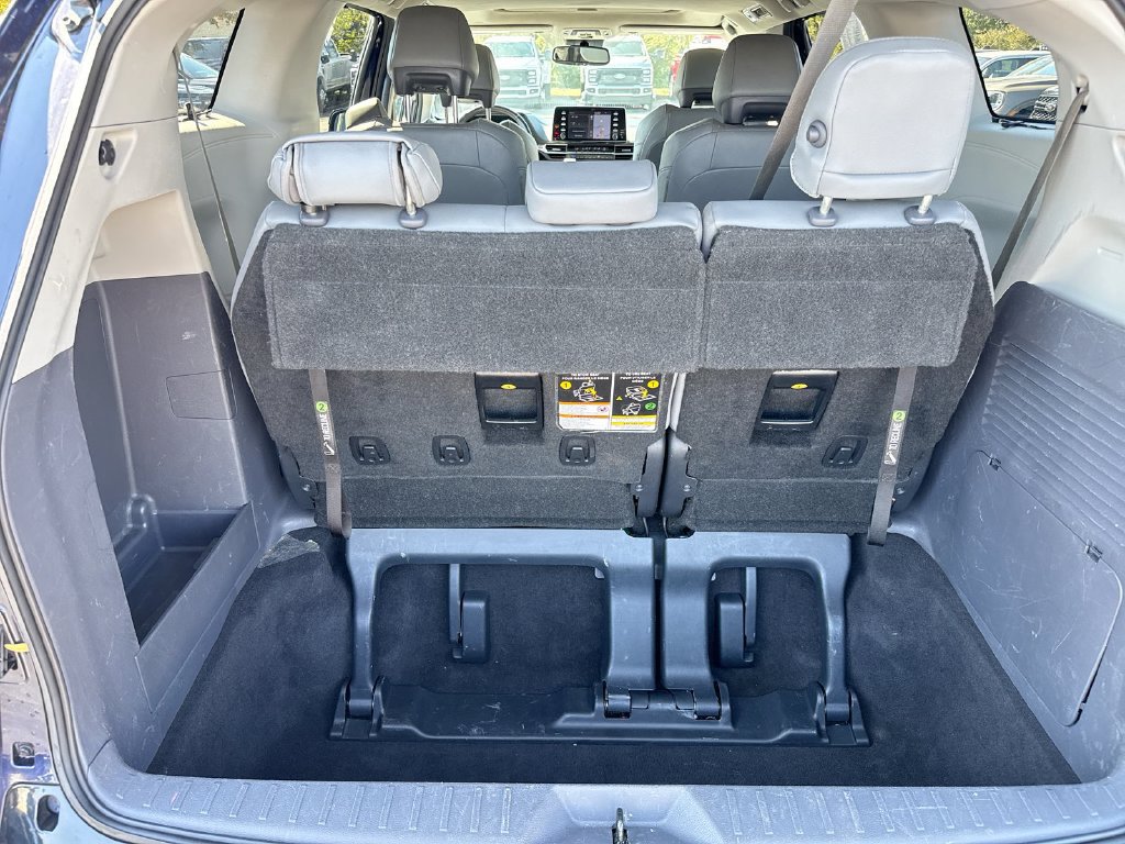 Used 2021 Toyota Sienna Limited FWD image 26
