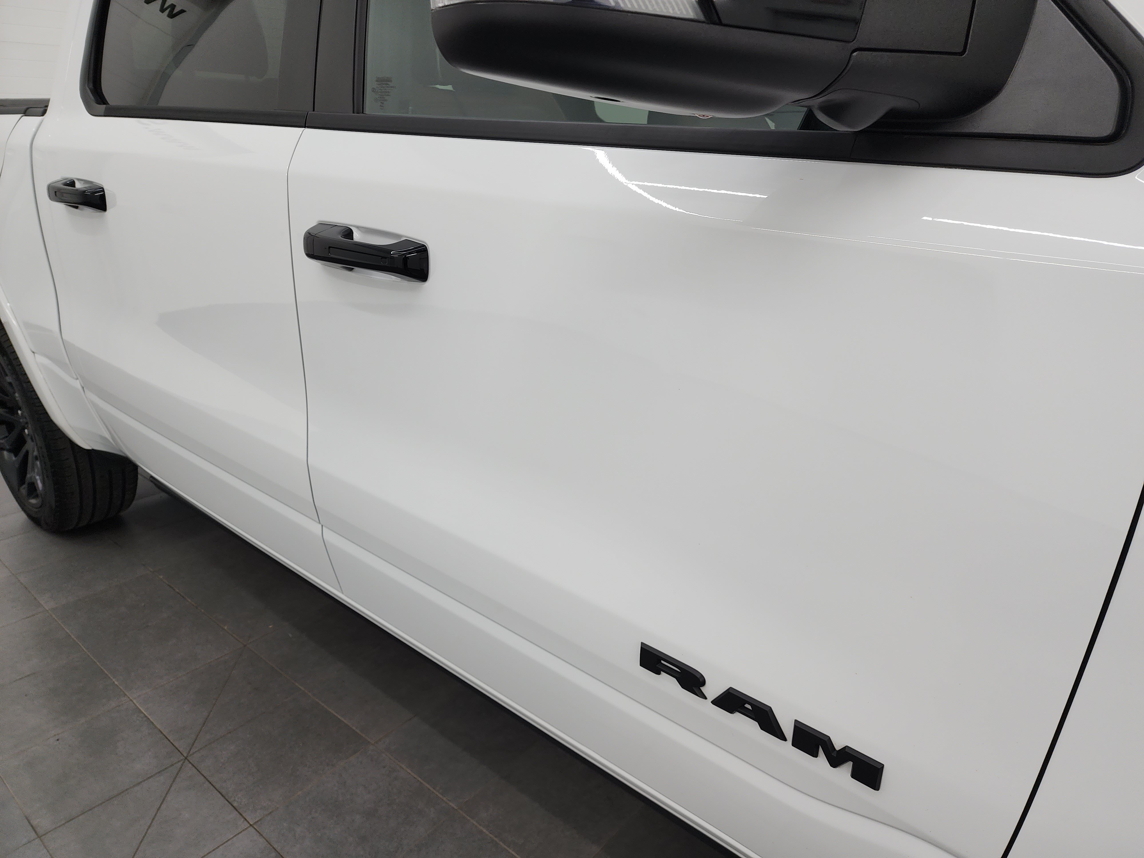 Used 2025 RAM 1500 Limited AWD/4WD image 28