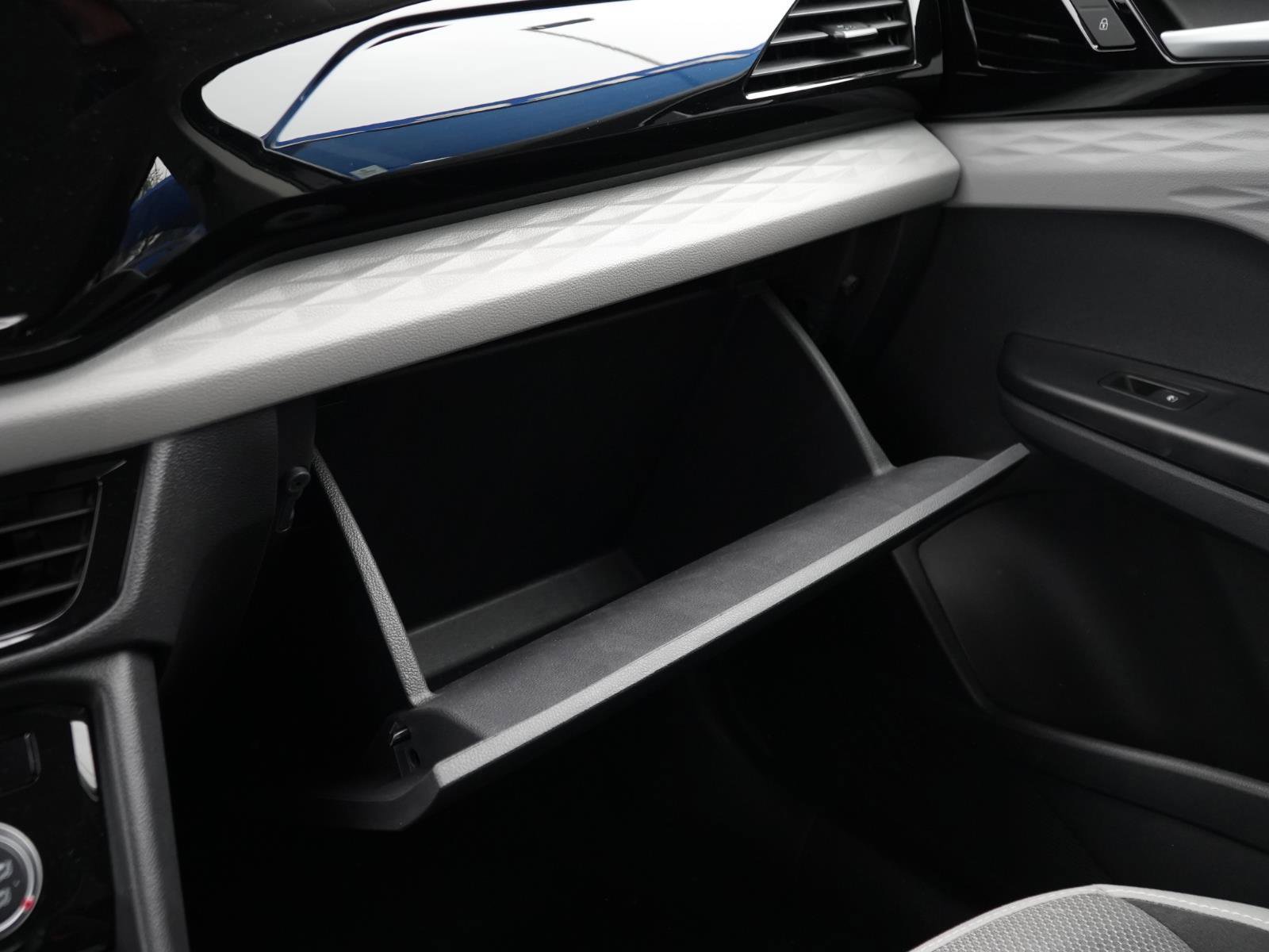 Used 2023 Volkswagen Taos S image 26