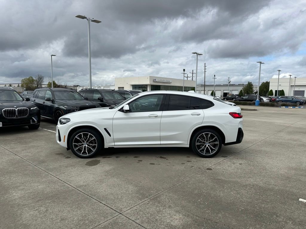 Certified 2025 BMW X4 xDrive30i w/ M Sport Package image 12
