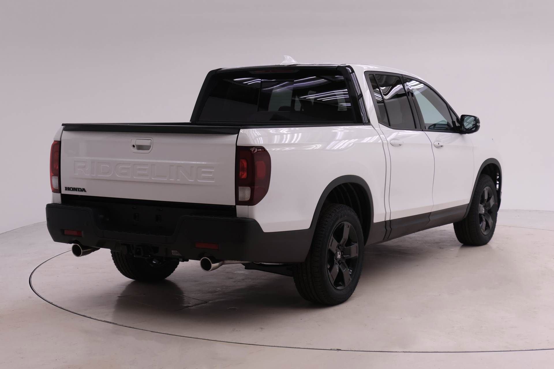 New 2026 Honda Ridgeline Black Edition image 2