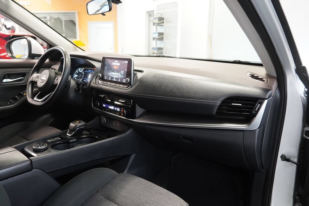 Used 2022 Nissan Rogue SV AWD/4WD image 35