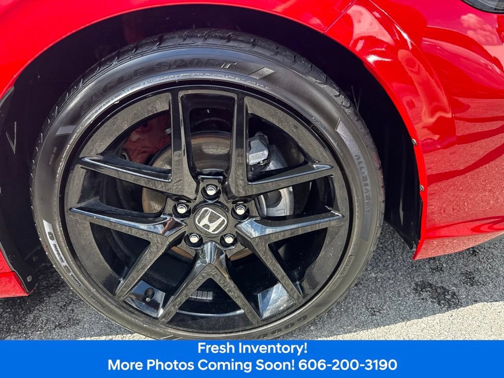 Used 2025 Honda Civic Sport image 4