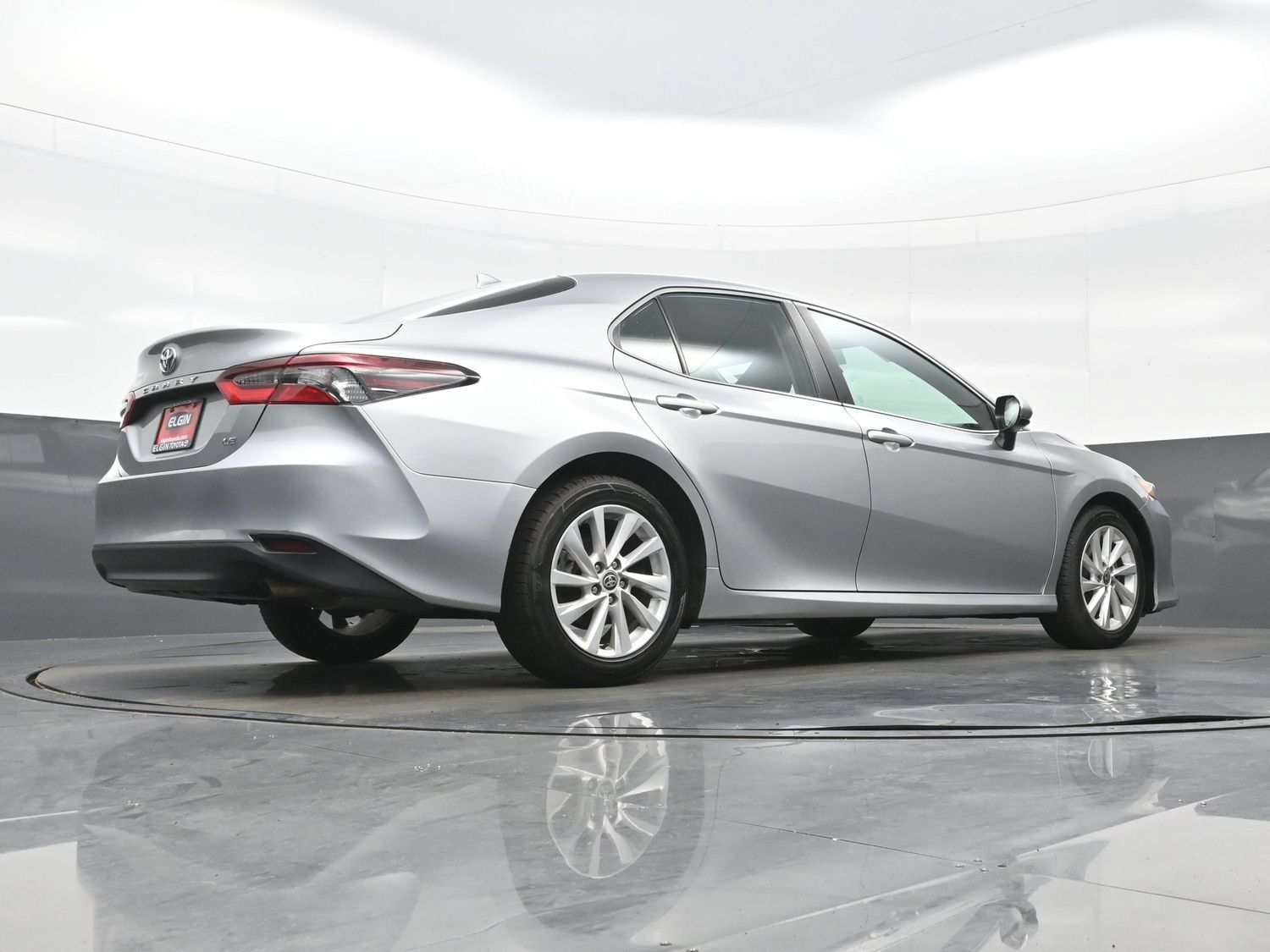 Used 2022 Toyota Camry LE FWD image 32