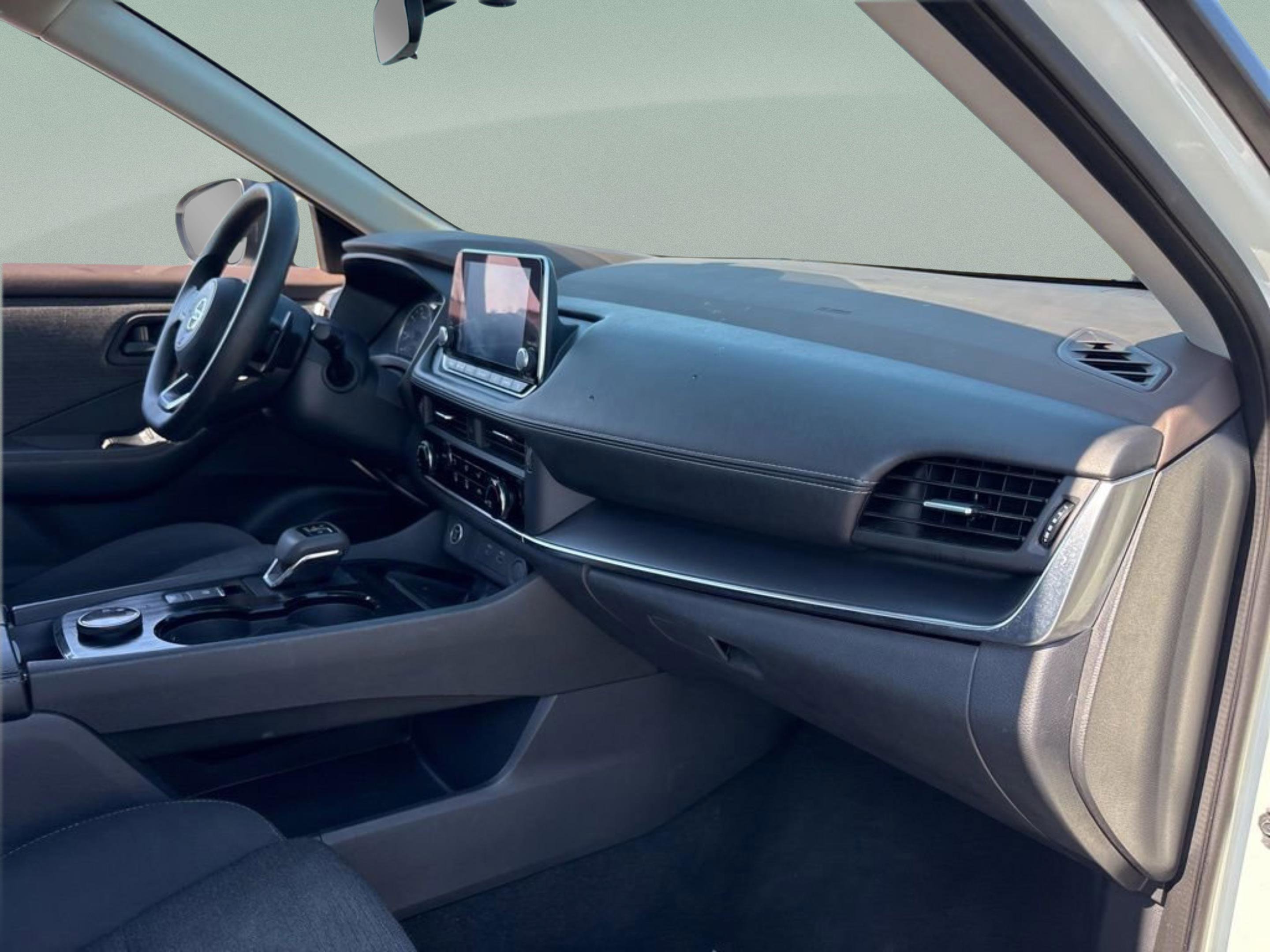 Used 2021 Nissan Rogue S image 14