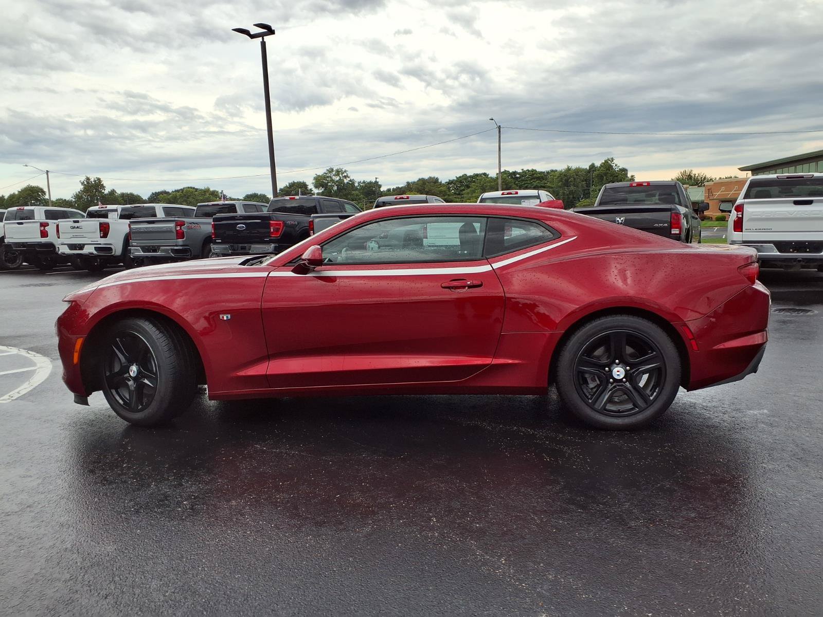 Used 2023 Chevrolet Camaro LT RWD image 31