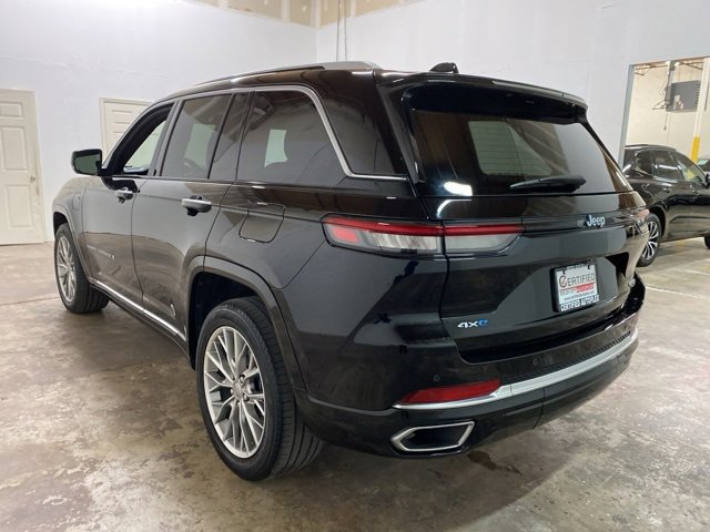 Used 2022 Jeep Grand Cherokee Summit image 4