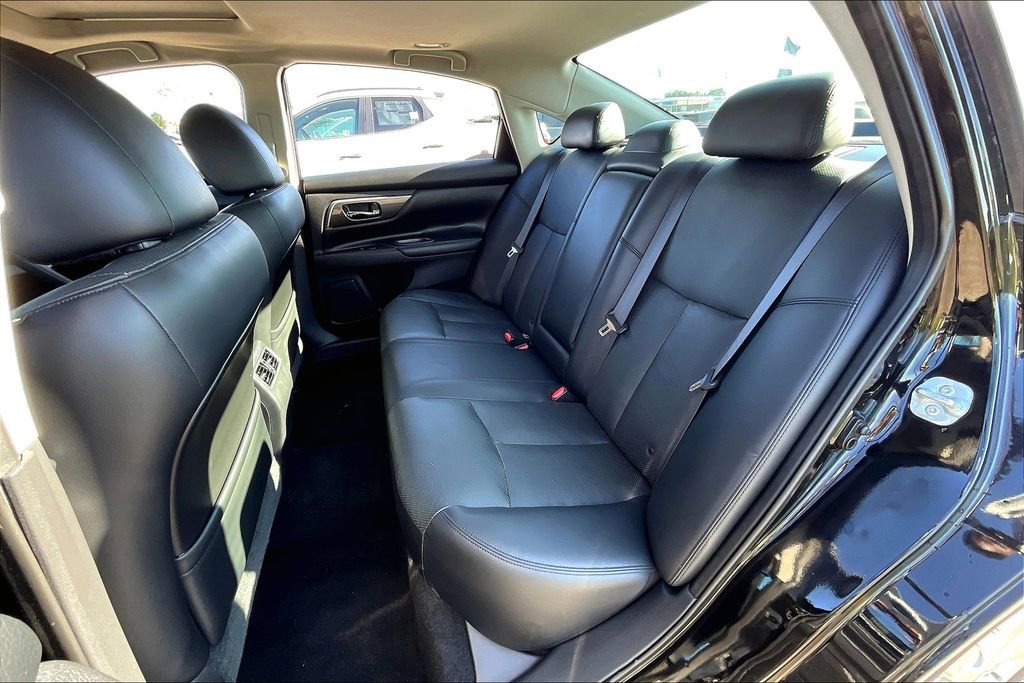 Used 2015 Nissan Altima 2.5 SL w/ Moonroof Package image 26