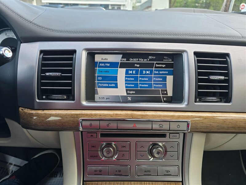 Used 2009 Jaguar XF Supercharged RWD image 7
